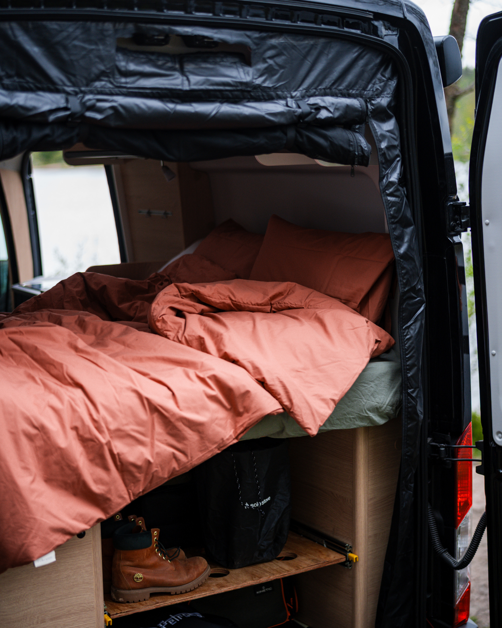 Folkness bedding for outdoor living, camping, and caravan adventures