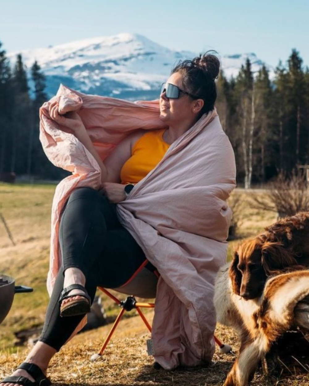 Folkness bedding used for camping, caravan life, and outdoor relaxation
