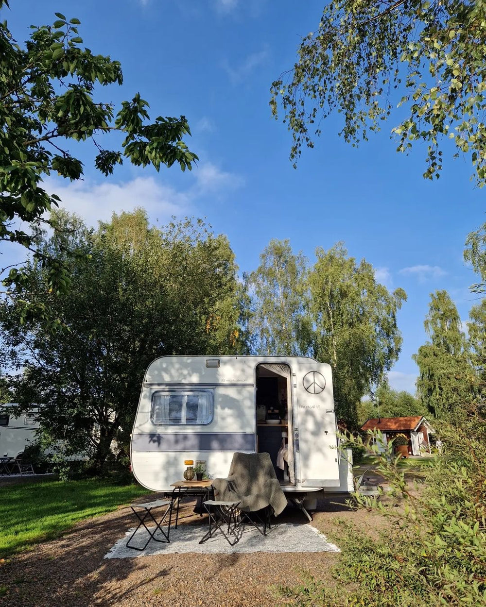 Caravan lifestyle inspiration featuring Folkness bedding and Scandinavian interiors